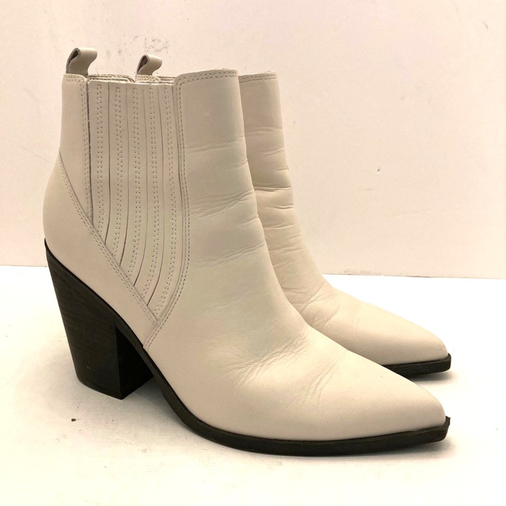 Marc Fisher Carves Ankle Booties Off White Leather Womens 9.5M Pull‎ On Western